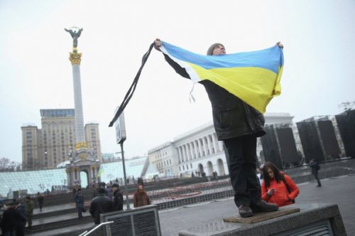 Порошенко обвинил Россию в провокациях в годовщину событий на Майдане