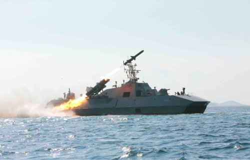 КНДР запустила ракеты малой дальности в Восточно-Китайское море