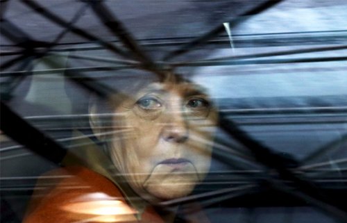 Партия Меркель проиграла в двух регионах из трех