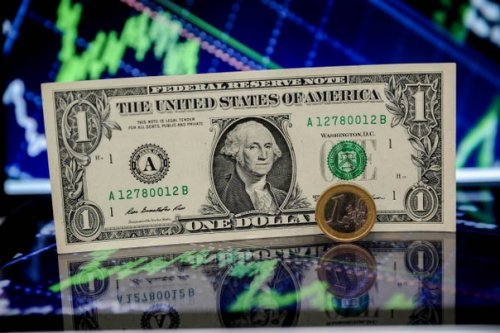 Доллар и евро в аутсайдерах