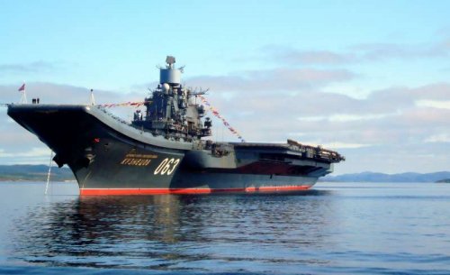 «Адмирал Кузнецов» осенью войдёт в Средиземное море с истребителями Су-33 и МиГ-29К на борту