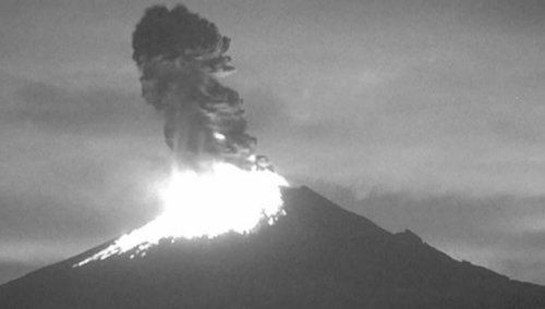 Гнев "Огненной горы": в Мексике вновь проснулся вулкан Попокатепетль