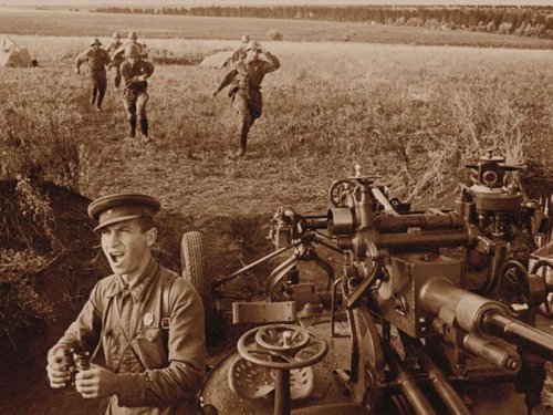 Зенитчики в обороне Севастополя. По самолетам, танкам и живой силе до последнего снаряда