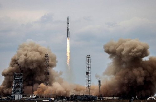 Роскосмос уводит клиентов у американских ракетостроителе