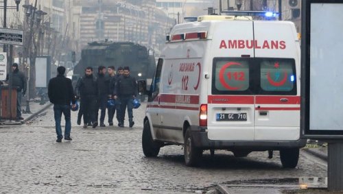 В турецком Диярбакыр взорвана машина, есть раненые