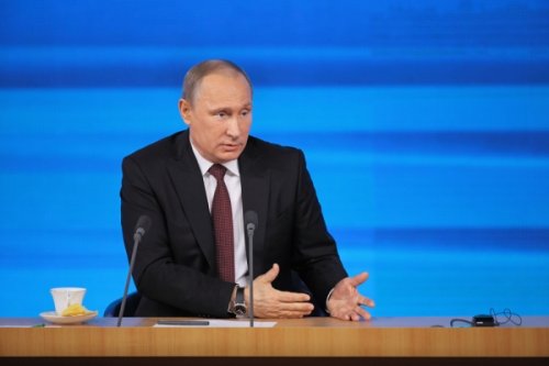 Сегодня Владимир Путин в 14-й раз выйдет на «Прямую линию» с россиянами
