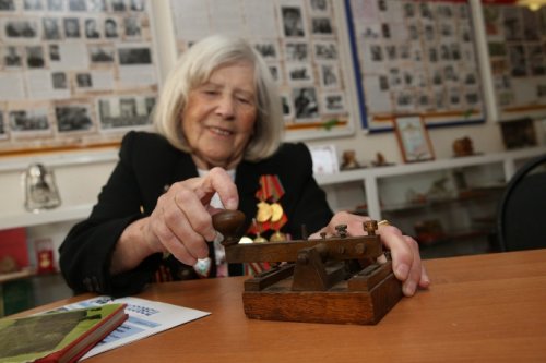 Память ветеранов почтили в школе, где училась Александра Анисимова - прототип радистки Кэт