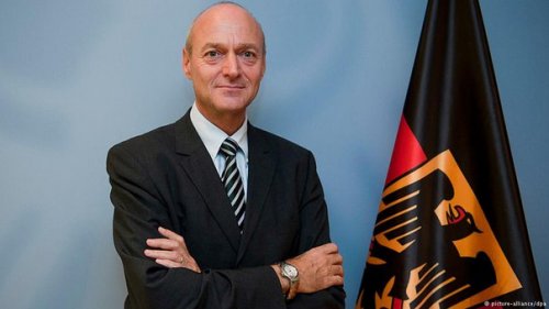 В Германии главу немецкой разведки BND меняют по решению ведомства канцлера