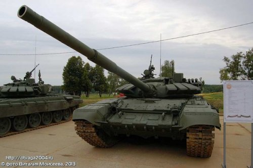 В мотострелковое соединение ЦВО поступили 30 танков Т-72Б3