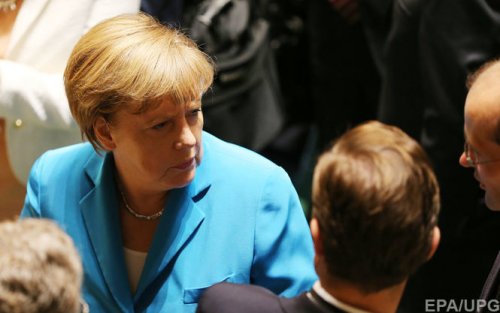 Популярность Меркель в Германии продолжает падать