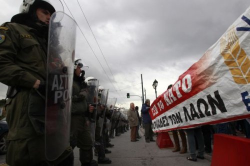 В Греции прошла акция протеста против НАТО