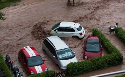 Южные районы Германии после обильных дождей оказались во власти мощного наводнения