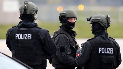 Полиция ФРГ получила 18 заявлений о домогательствах беженцев в Дармштадте