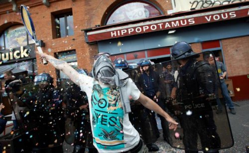 Помешают ли протесты во Франции проведению Евро-2016?