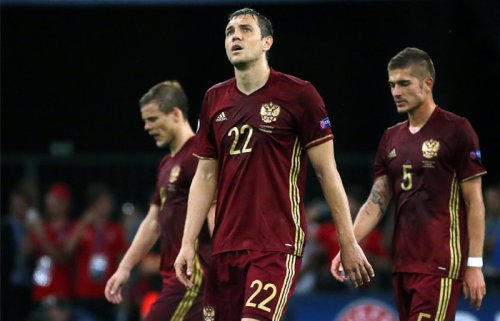 Сборной РФ наложили отложенную дисквалификацию на один матч Евро