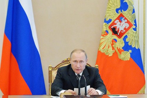Путин обвинил НАТО в подталкивании России к "милитаристскому угару" 