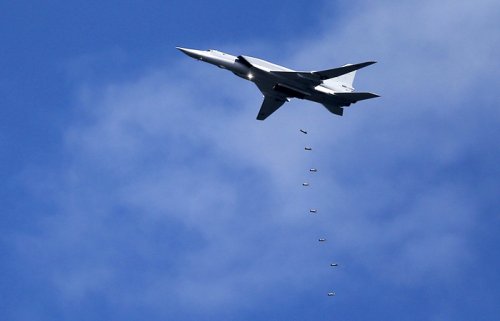 Вылетевшие с территории России бомбардировщики нанесли удар по боевикам в Сирии