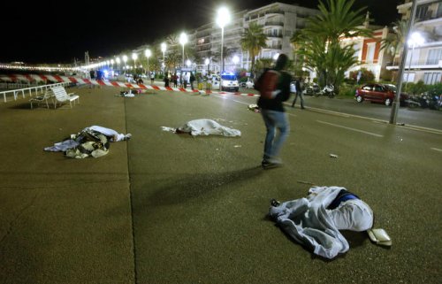 Теракт во Франции: В Ницце погибло более 80 человек