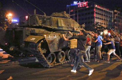 В Анкаре в ходе попытки переворота погибли более 40 человек