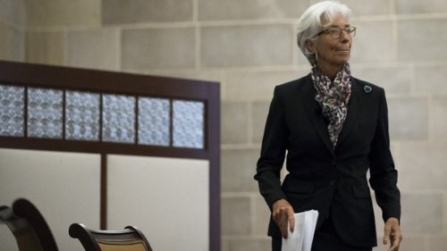 Суд во Франции требует судебного преследования главы МВФ Кристин Лагард