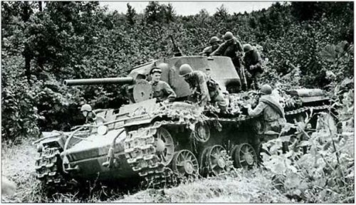Как советские танкисты восстали из мертвых и угнали немецкий танк 