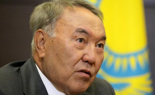 Нурсултан-миротворец: Порошенко пытается через Назарбаева рассказать Путину о готовности к компромиссам