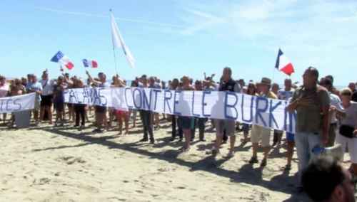 Франция против буркини: новые акции протеста