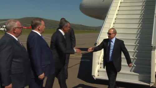 Владимир Путин прибыл на Алтай, где проведет президиум Госсовета по курортам 