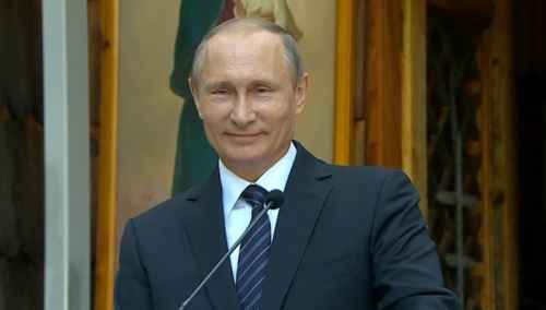 Путин внес по три кандидатуры на должности глав КЧР и Северной Осетии 