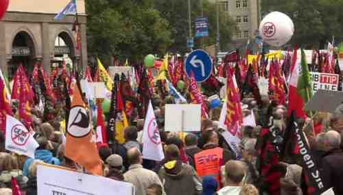 50 тысяч немцев вышли на демонстрации против соглашения с США