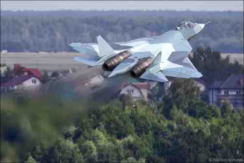 СМИ: Американский истребитель F-16 не успеет даже засечь российский ПАК ФА 
