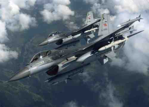 Российские и сирийские военные заставили развернуться турецкие самолеты 