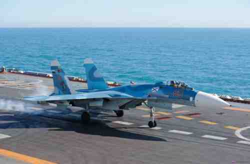 СМИ: истребители с «Адмирала Кузнецова» приступили к патрулированию неба над Сирией 