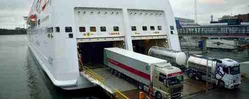 Россия нашла способ доставки грузов в Европу в обход Польши 
