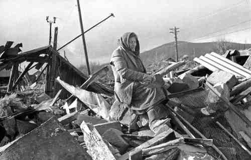 Поминовение жертв землетрясения 1988 года в Армении 