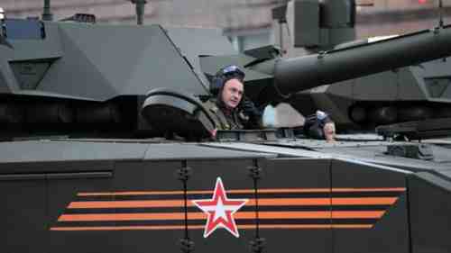 Для экипажей российских бронемашин разрабатывается новая гарнитура связи 
