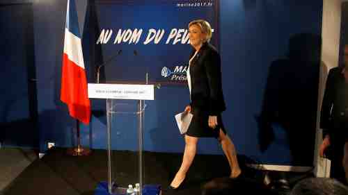 «Она спасёт нас от террористов»: во Франции растёт число сторонников Марин Ле Пен 