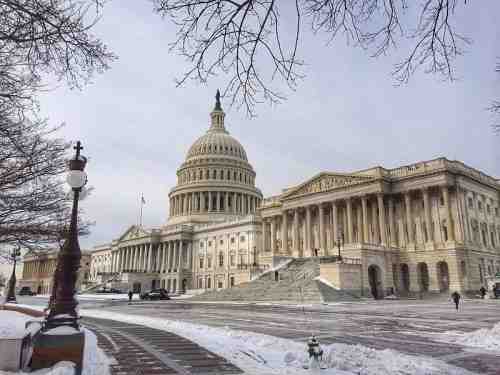 Американский конгресс выступает за санкционный пресс 