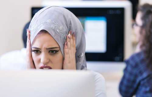 Европейский суд признал законным запрет на ношение хиджабов на работе 