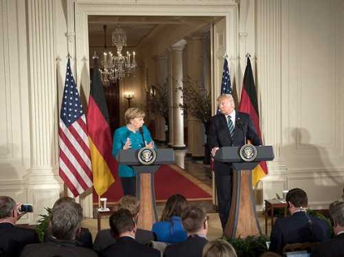 Трамп передал Меркель счёт за услуги НАТО почти на $400 млрд 