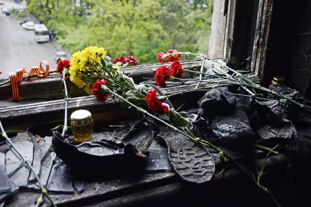В Одессе почтили память погибших в Доме профсоюзов, несмотря на сообщения о минировании