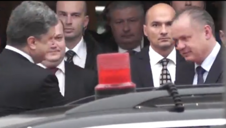 Петра Порошенко в Словакии встретили выкриками «Фашист!»