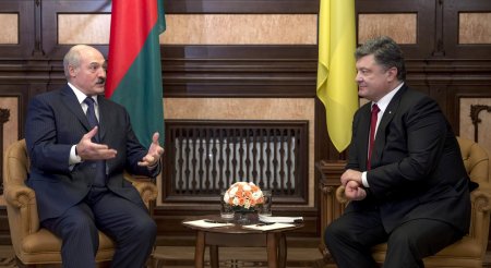 Лукашенко пообещал за сутки выполнить любую просьбу Петра Порошенко