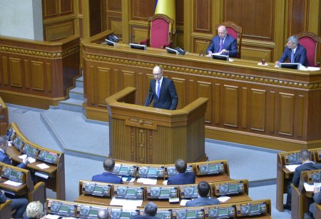 Украинский премьер Арсений Яценюк добился повышения налогов для населения