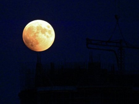Российская компания вызвалась создать базу на Луне