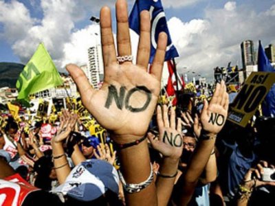 Греция потребовала убрать фразу об антироссийских санкциях из заявления глав МИД стран ЕС