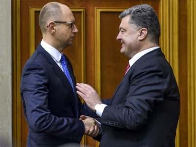 Порошенко и Яценюк продают доходные должности в правительстве