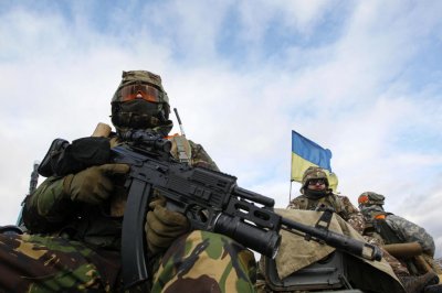 Верховная Рада разрешила силовикам применять оружие в случае неповиновения солдат