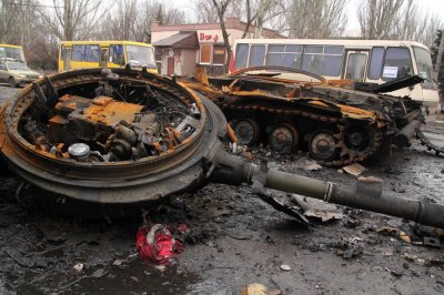 Минобороны ДНР: Ополченцы готовы прекратить огонь в Дебальцеве прямо сейчас