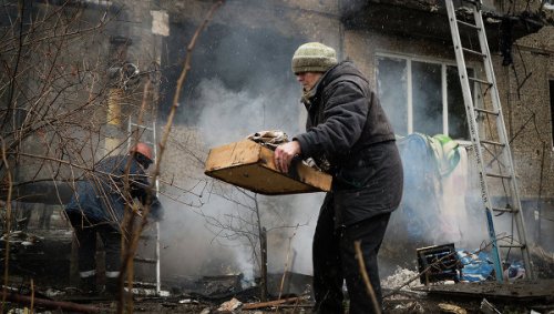 Звуки минометной стрельбы слышны в Донецке, есть разрушения